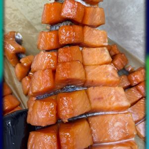 Лосось атлантический Сёмга холодного копчения филе пласт на коже. ЮКОЛА.